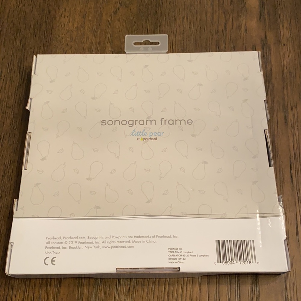 NWOT Little Pear Sonogram Frame - We love you already - Picture 2 of 5